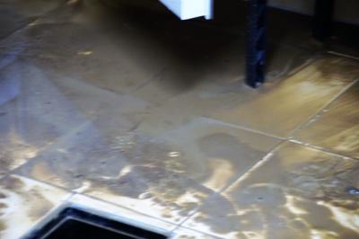 Wolfschlugen: Wasser stroemte aus den Feldern in die Keller